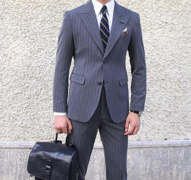 制作西服的面料有哪些主要類型？